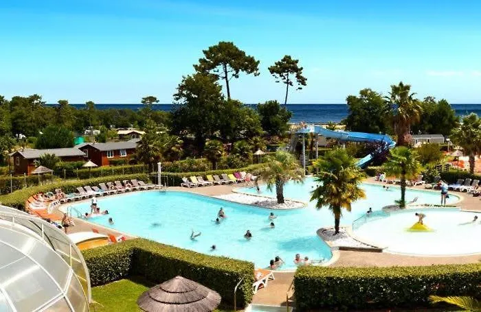 Campsite Mobil Xxl 4 - Camping Les Viviers Claouey