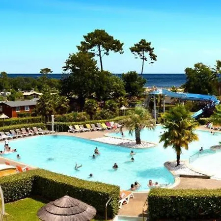 Campsite Mobil Xxl 4 - Camping Les Viviers Claouey